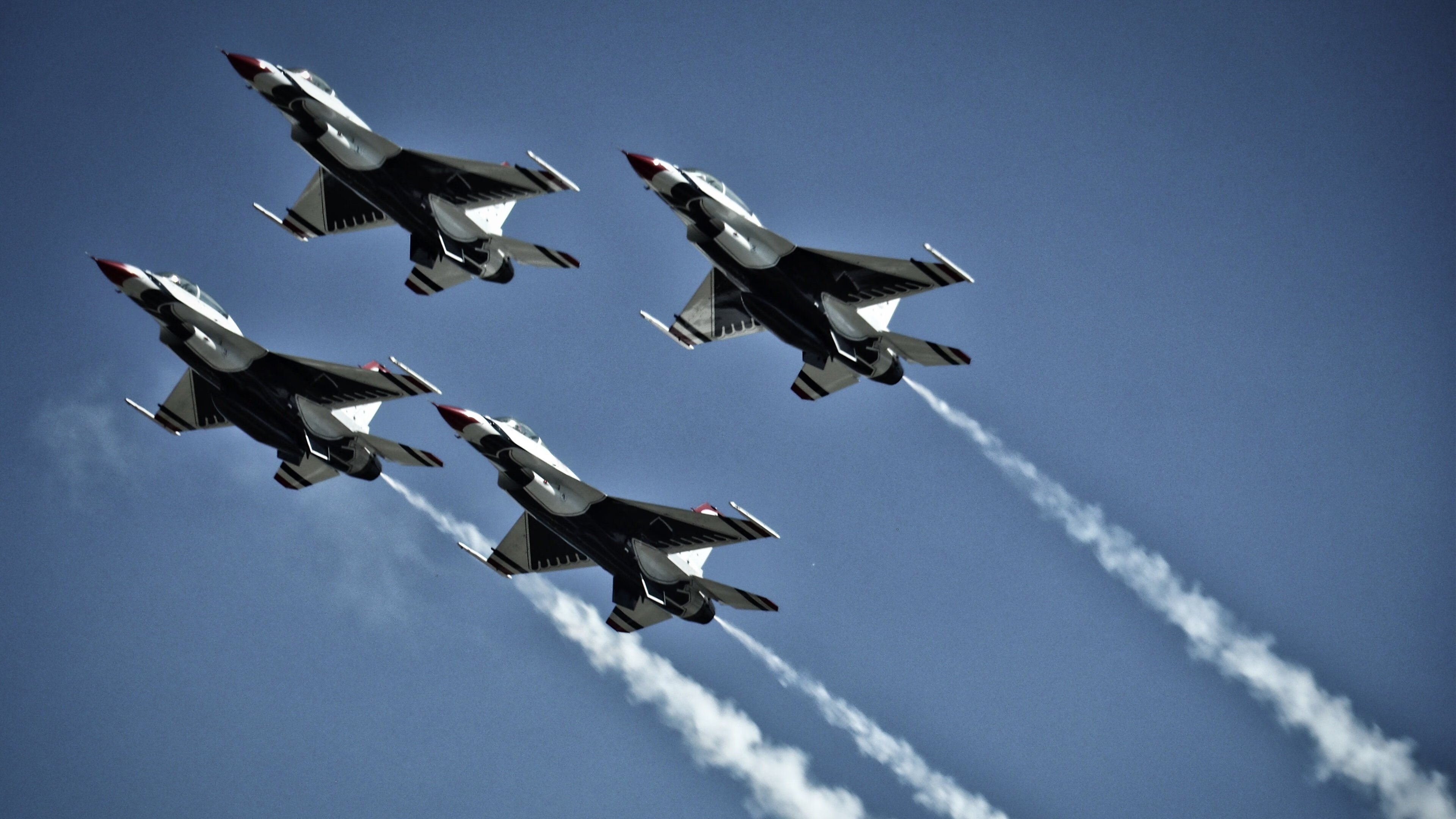 举世瞩目的欧冠“超级对决”回顾，欧冠决赛和超级碗