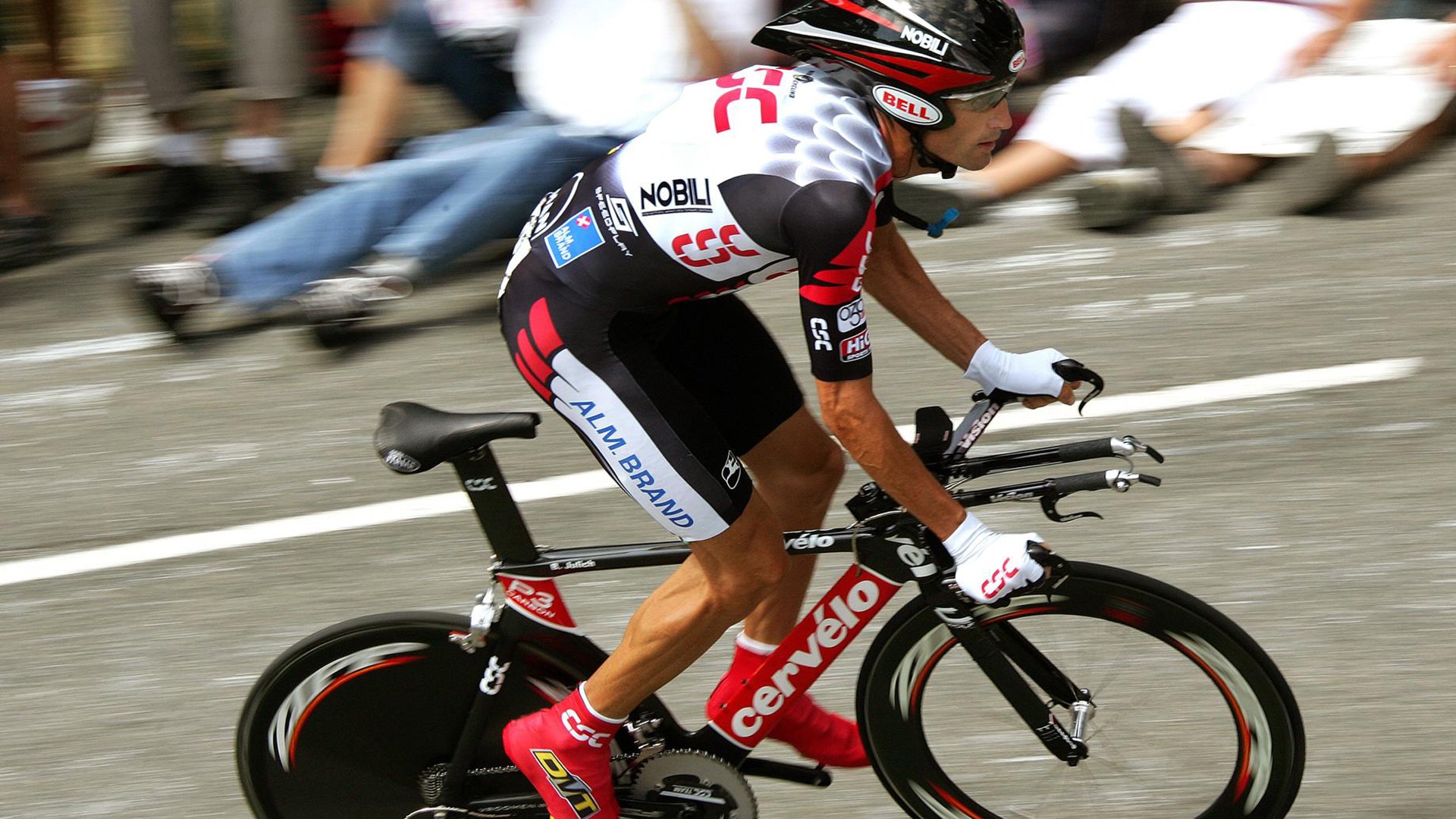 袋鼠队灵活的反击战术，时常令对手防不胜防，袋鼠攻击